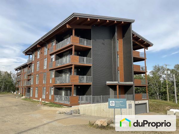 408-130 rue des Loups-de-Mers, Petite-Rivière-St-François for sale