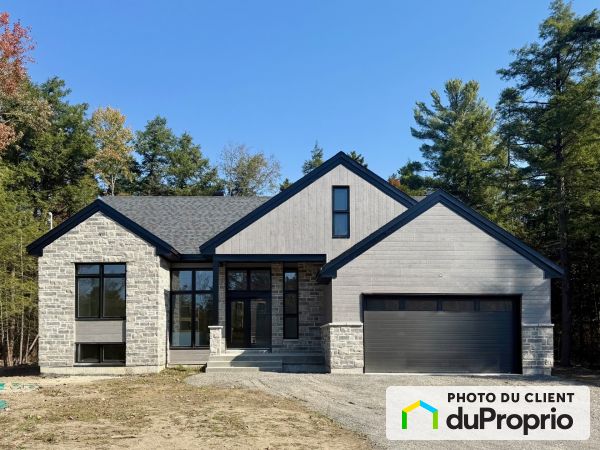 708 rue Papineau, St-Colomban for sale