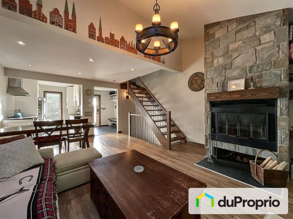 5001 chemin du Parc, Orford for sale