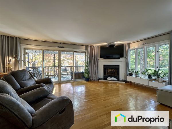 Salon - 3390, rue la Vérendrye, Sherbrooke (Jacques-Cartier) à vendre