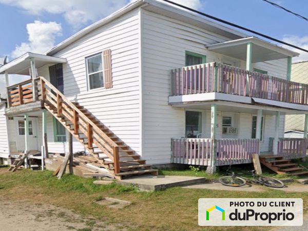 155 rue Commerciale, Rivière-à-Pierre for sale