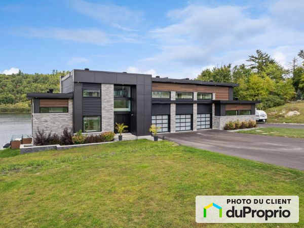 86, chemin H.-Zurenski, Val-Des-Monts à vendre