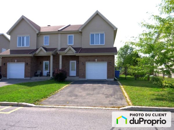 81 rue Champlain, Les Cèdres for sale