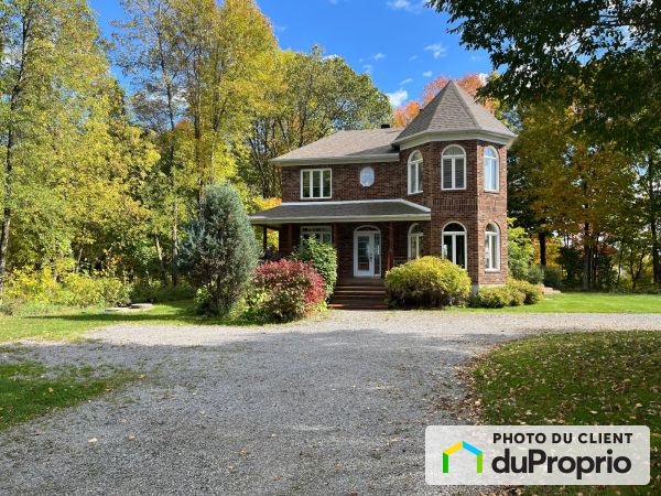 1166, rue Vauquelin, Neuville à vendre