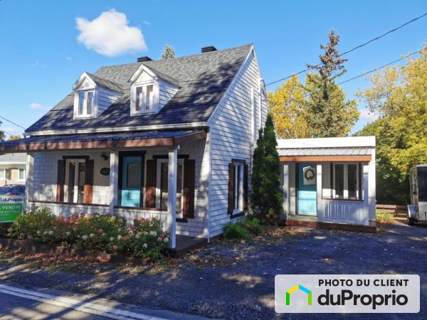 Property sold in Ile d&#39;Orléans (Ste-Pétronille)