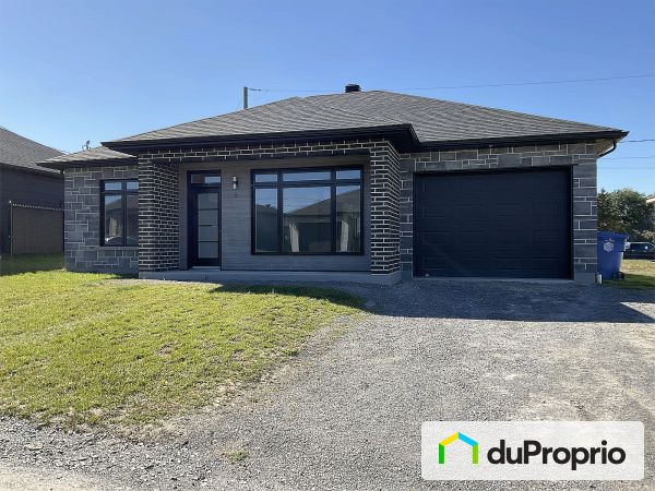 5 rue Heidy, St-Bernard-De-Lacolle for sale