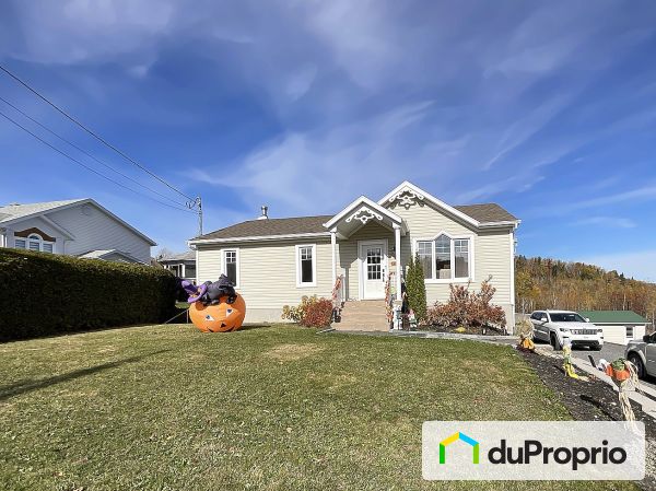 626 rue Monseigneur Gagnon, Témiscouata-sur-le-Lac for sale