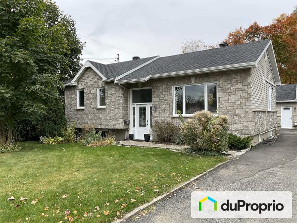 1699, chemin du Sault, St-Romuald à vendre