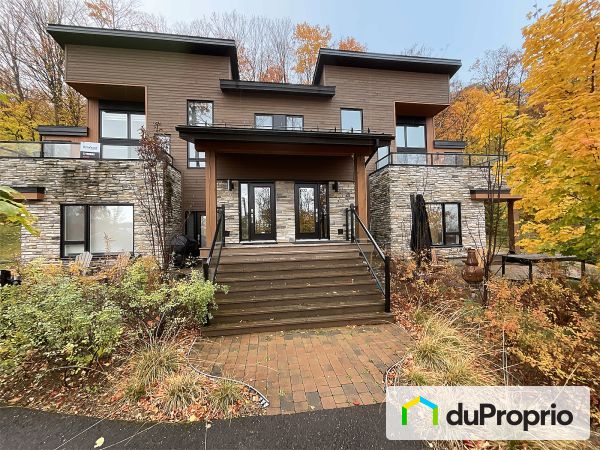 102-387 rue de la Côte-Est, Bromont for sale