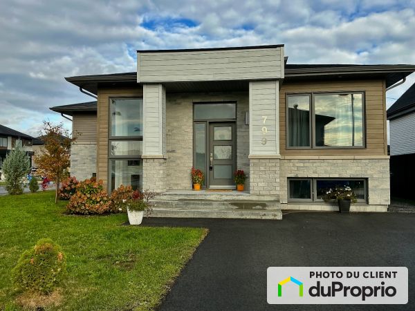 799, rue du Quatrain, Salaberry-De-Valleyfield à vendre