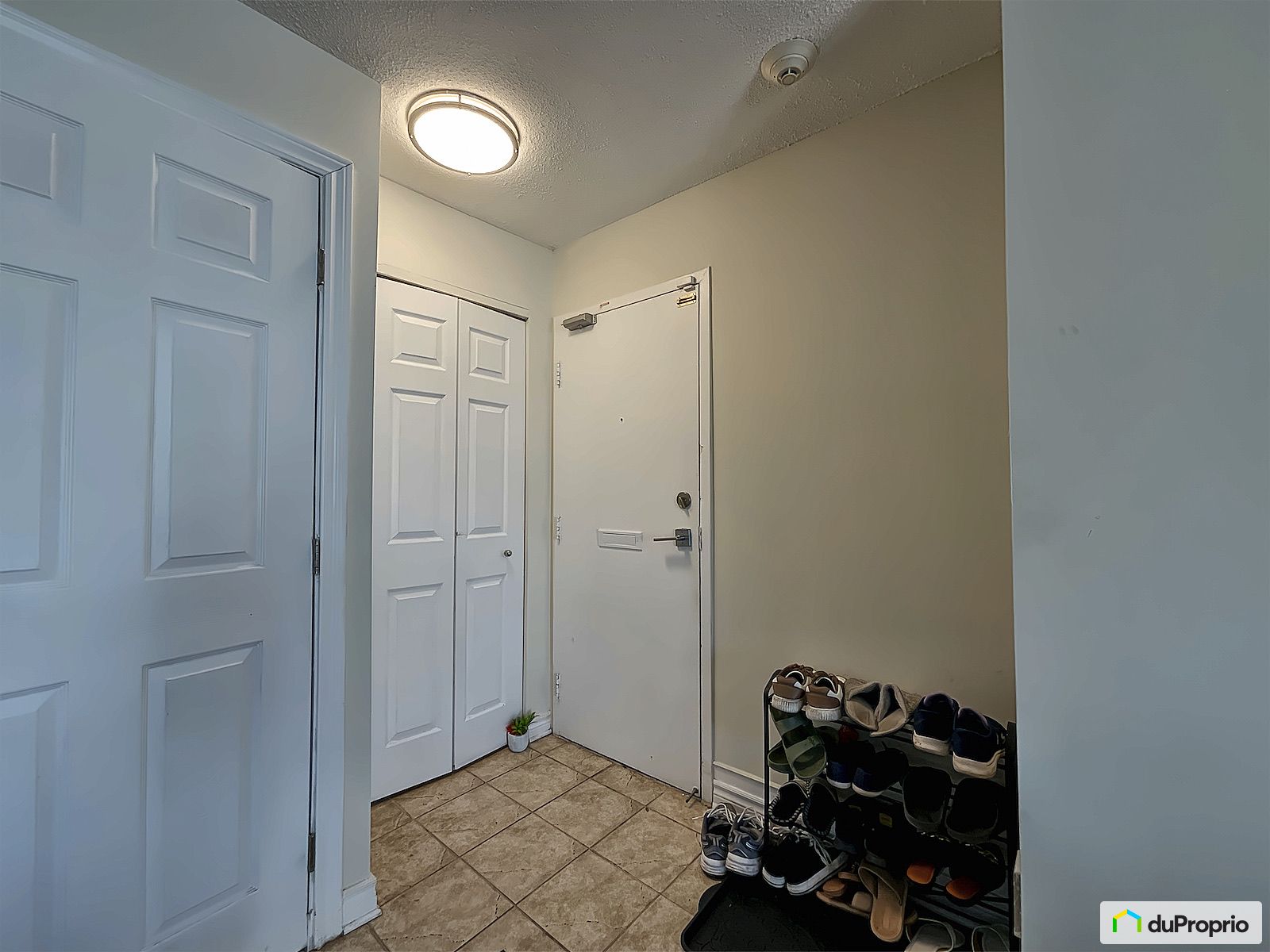 204 86 Rue Front — photo 3