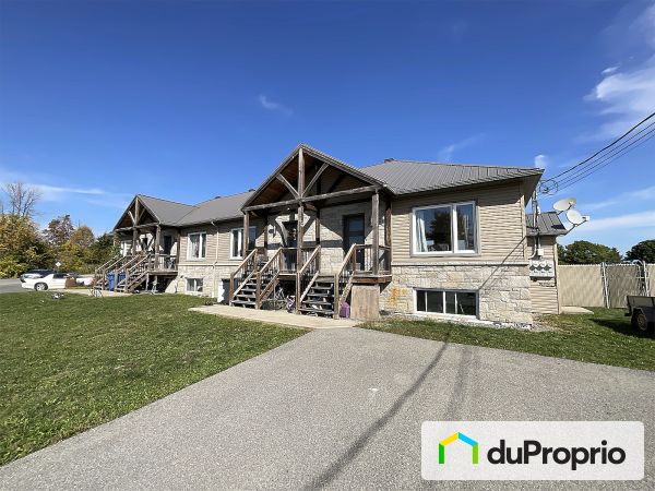 2059, rue de la Ferme, Ste-Clotilde-De-Chateauguay à vendre