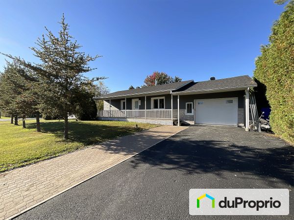 691, rue Hervé Nord, St-Amable à vendre