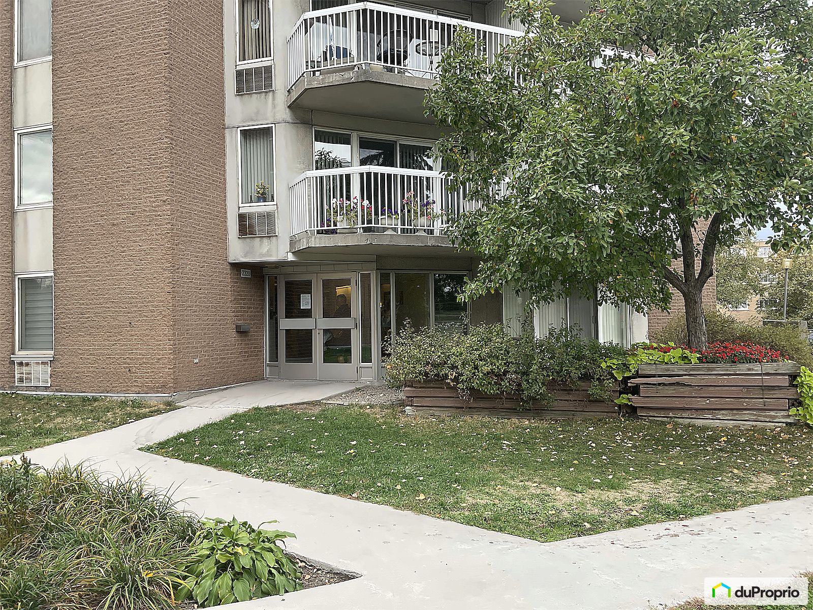 605 2320 Rue Ward — photo 3