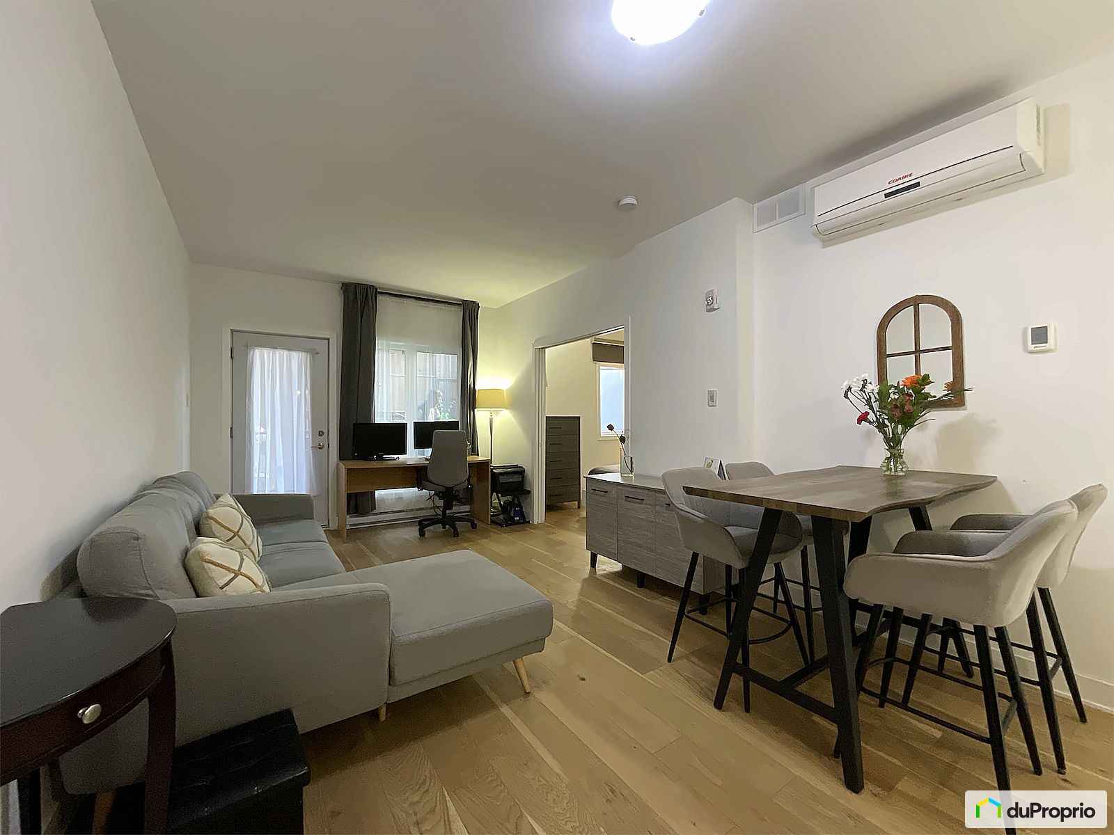 202 1827 Rue Ontario Est — photo 3