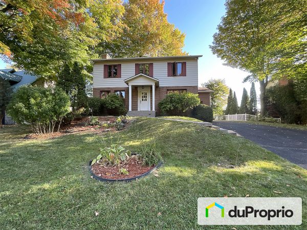 937 rue de la Pommeraie, Mont-St-Hilaire for sale