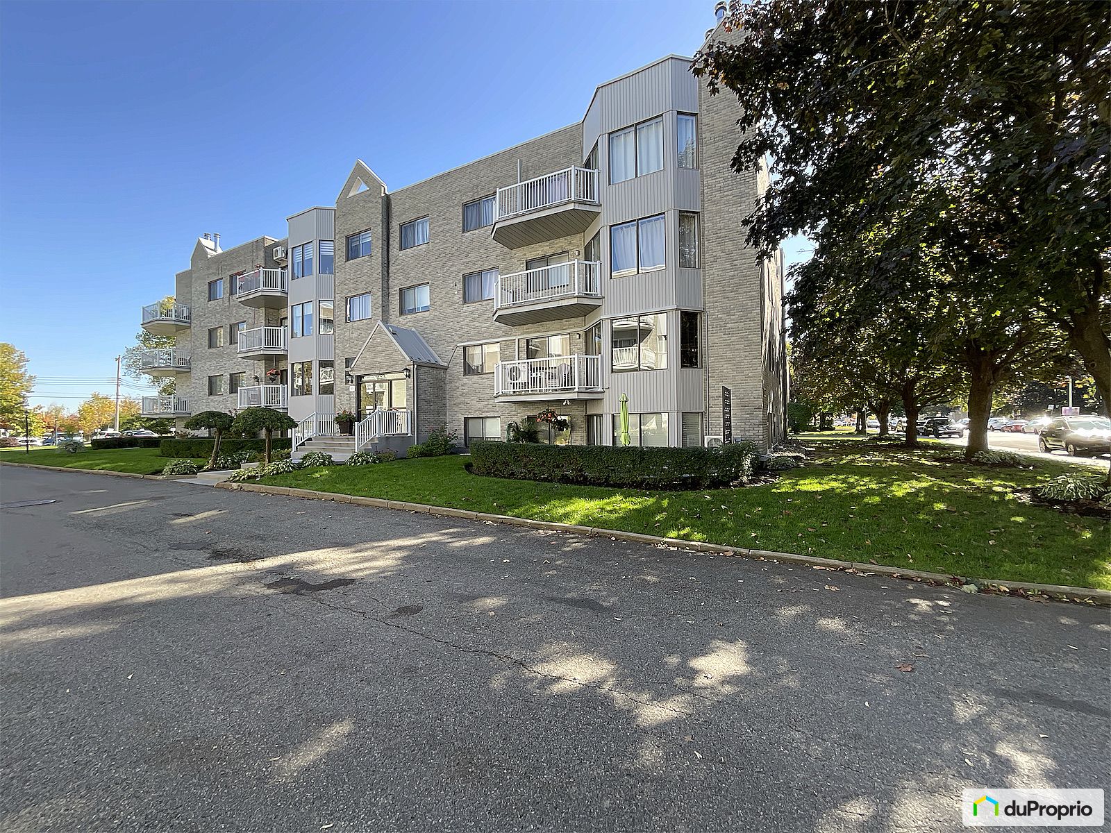 403 5251 Rue Riviera — photo 1