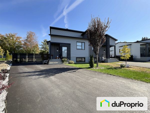 413 rue des Écoliers, Granby for sale