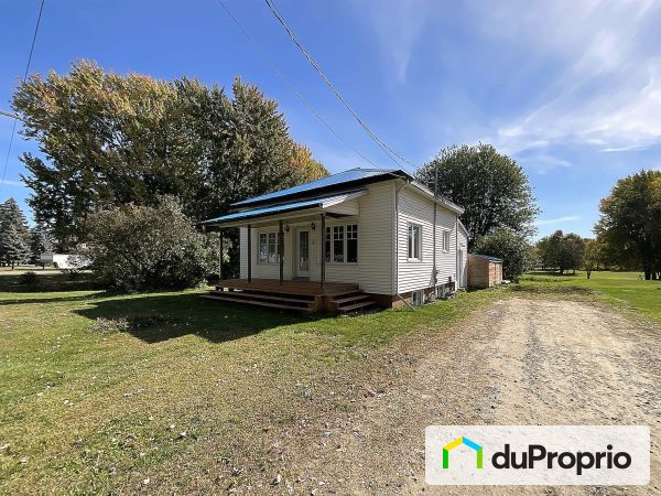 402 rue Notre-Dame, Champlain for sale