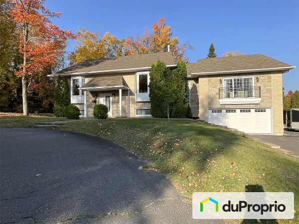 780, avenue de la Rochelle, Alma à vendre