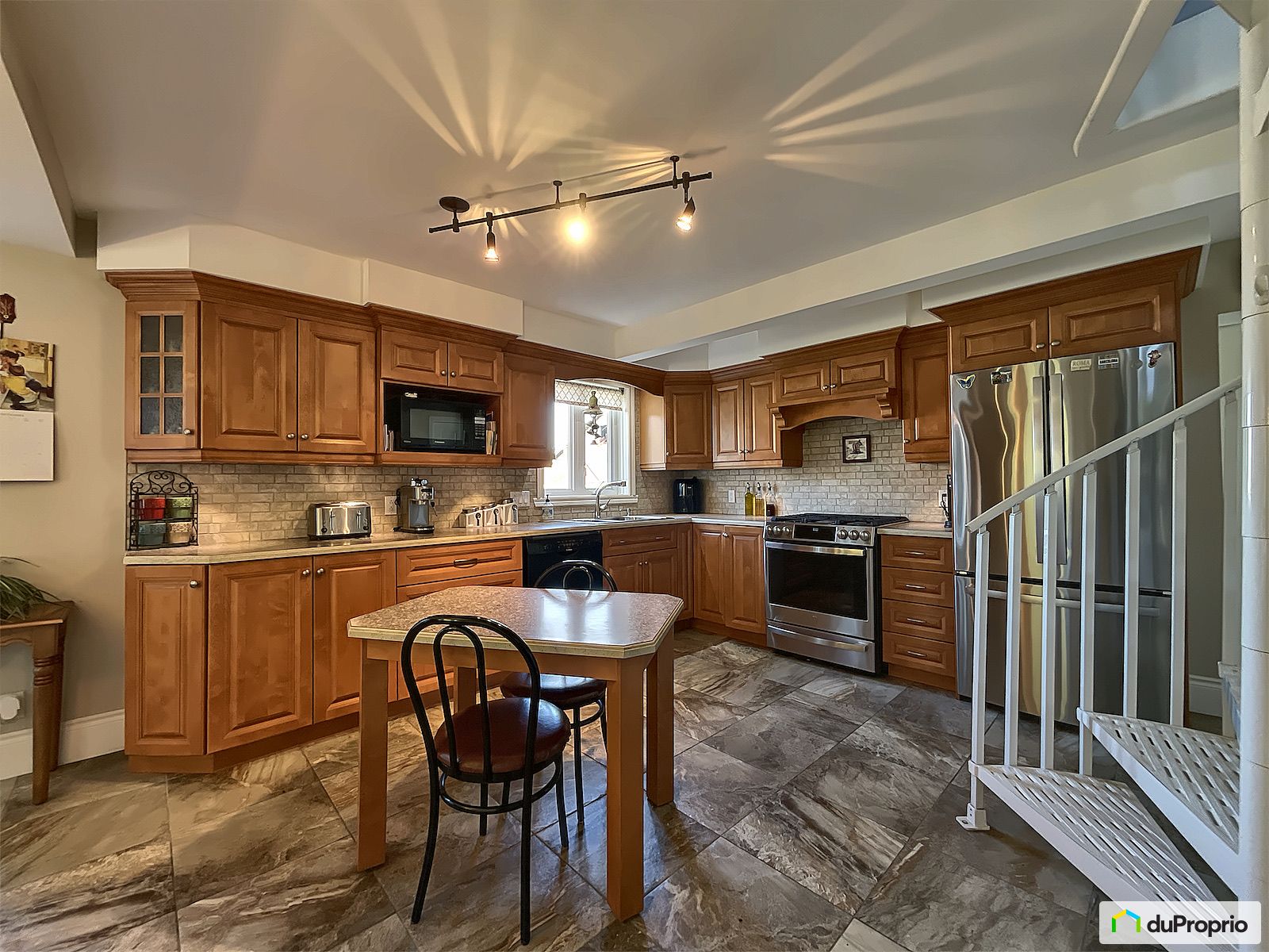 2052 Boulevard Saint Joseph Ou — photo 2