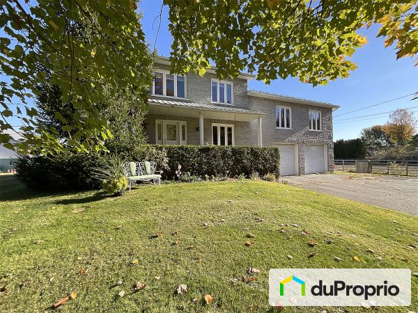 2052 boulevard Saint-Joseph Ouest, St-Majorique-De-Grantham for sale