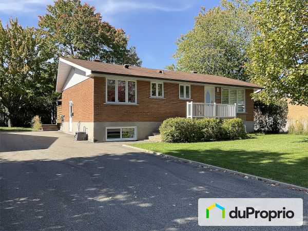 765, rue Champigny, Boisbriand à vendre