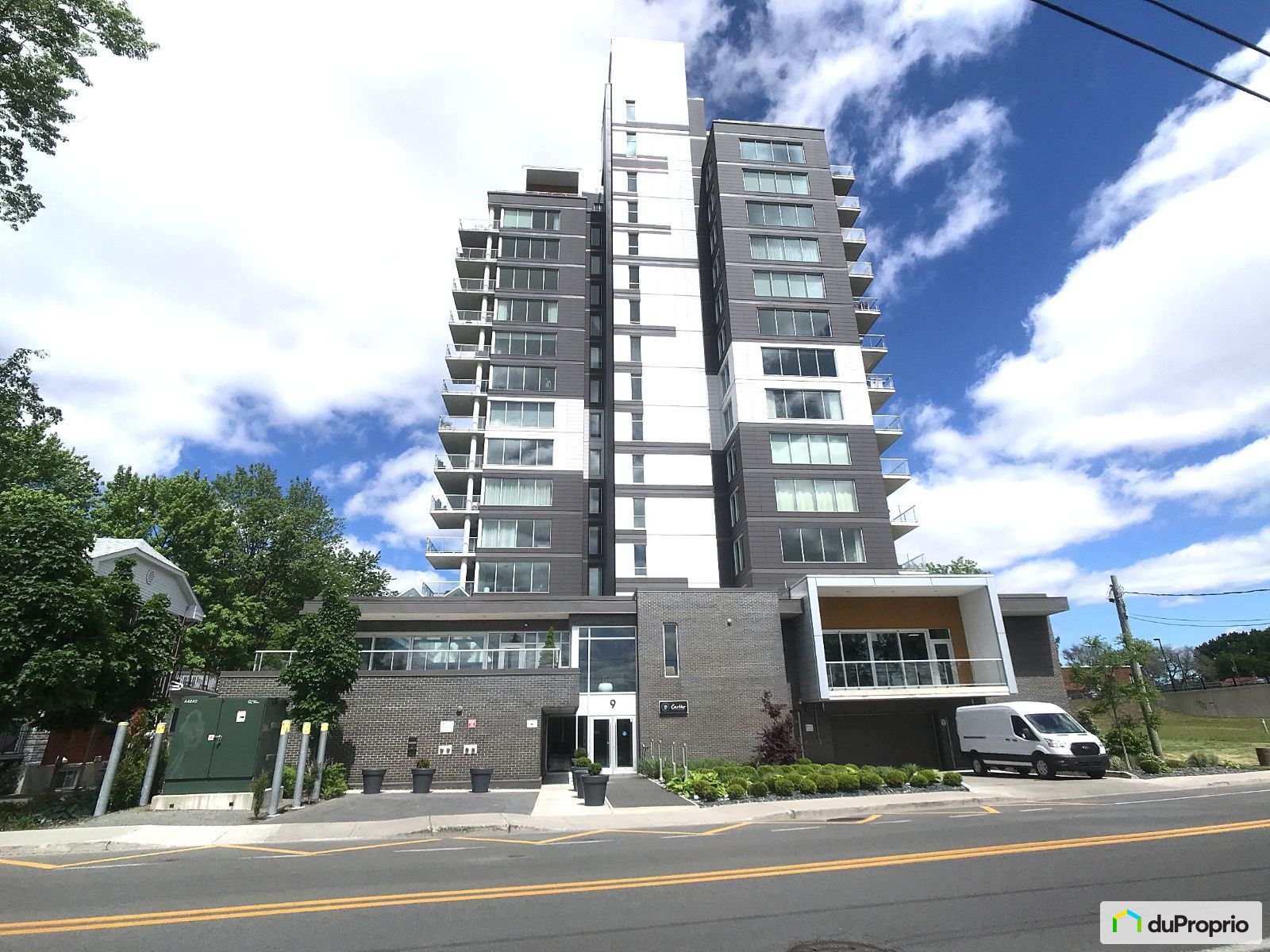 305 9 Boulevard Des Prairies — photo 1