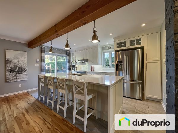 415 rue des Corbeaux, Otterburn Park for sale