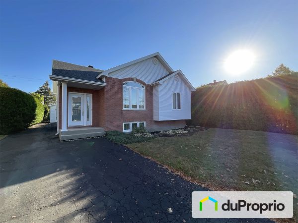 1001 boulevard N.-P.-Lapierre, Ste-Julie for sale