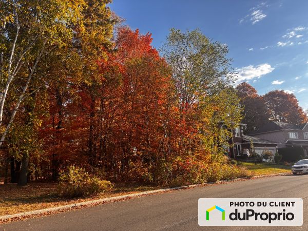 780 rue de Bois-Guillaume, St-Romuald for sale