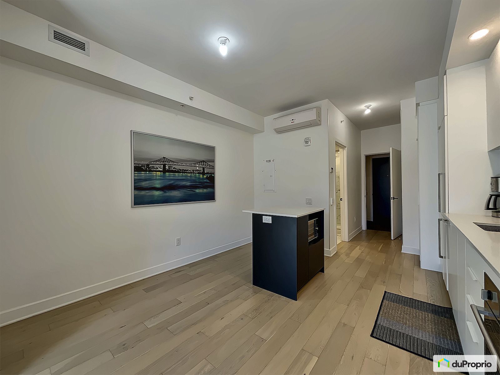 214 1 Boulevard De Maisonneuve — photo 2