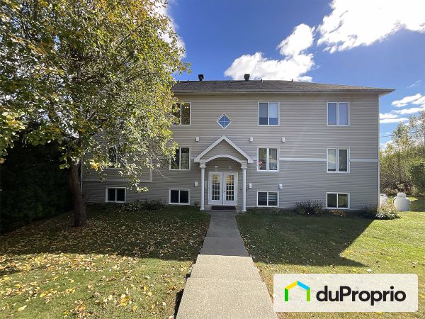 146 rue Desjardins, Magog for sale