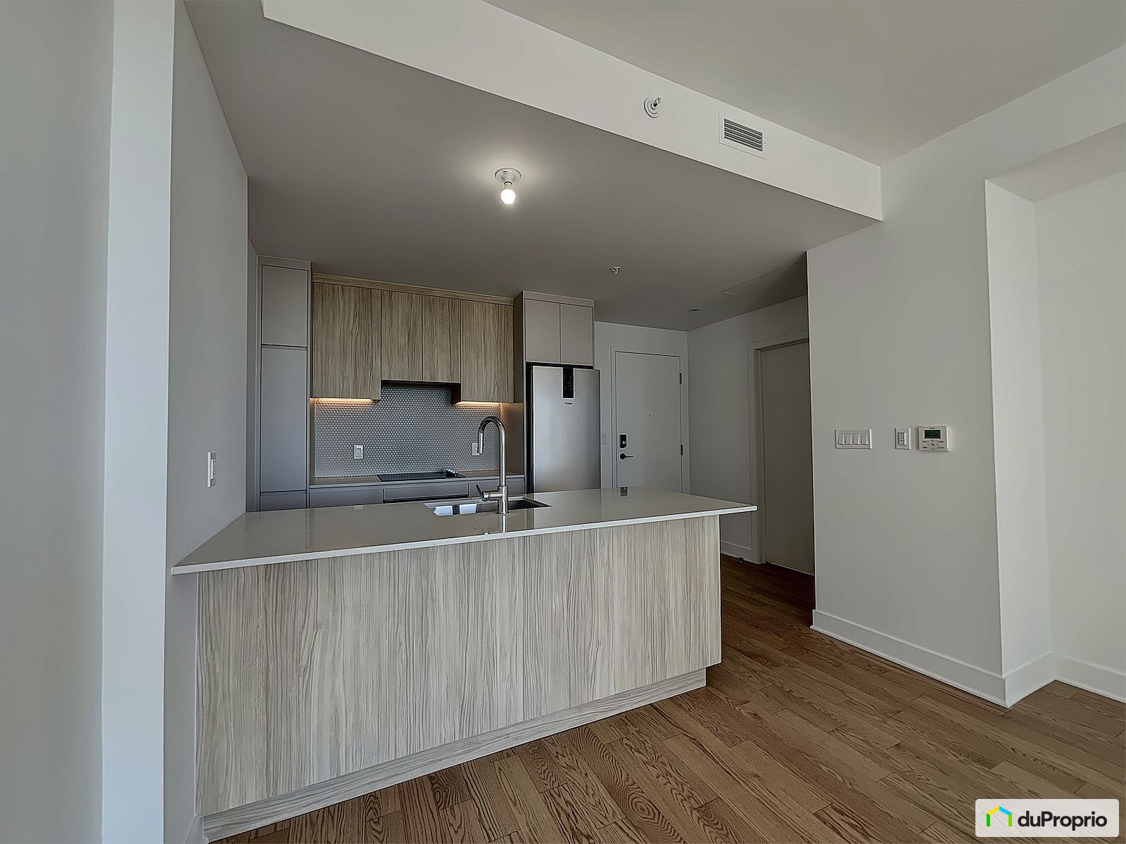1118 200 Rue Marie Charles Le — photo 2