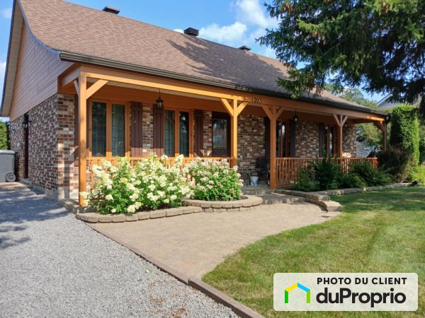 1205, rue Beauséjour, Lac-St-Charles à vendre