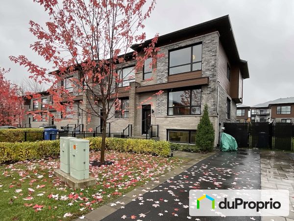 Propriété vendue à Longueuil (St-Hubert)