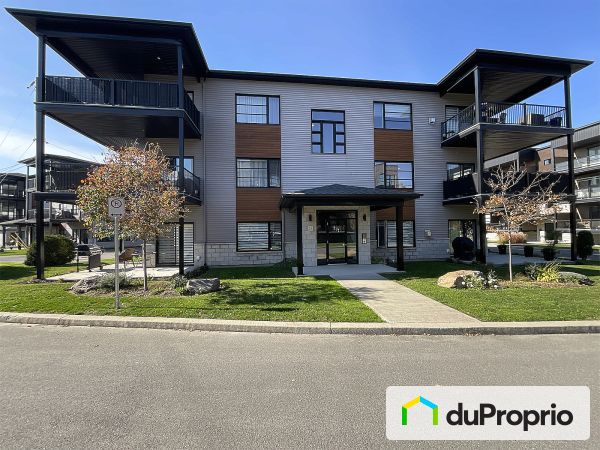 202-47 rue Lemieux, Granby for sale
