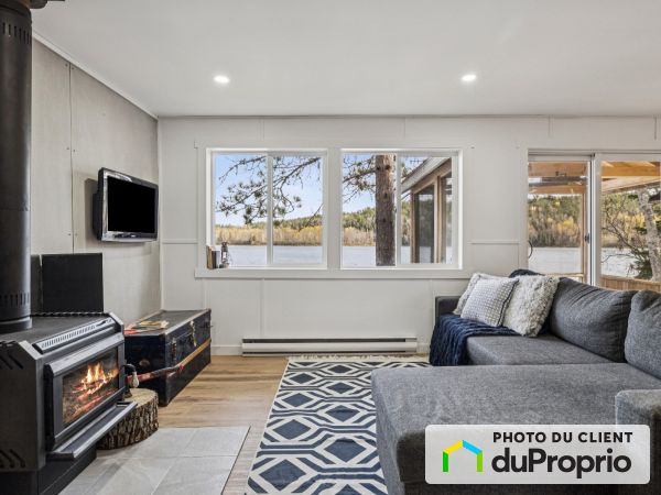 Salon - 47, chemin Pilon, Bois-Franc à vendre