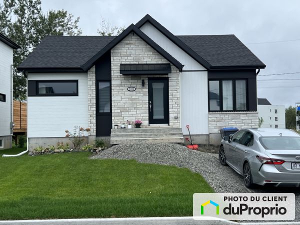 rue des Moissons, St-Lambert-De-Lauzon for sale