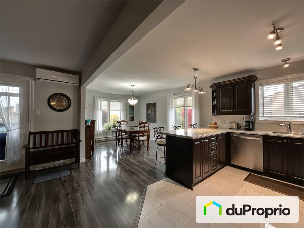 Cuisine - 302-3290, avenue Marie-Rivier, St-Hyacinthe à vendre