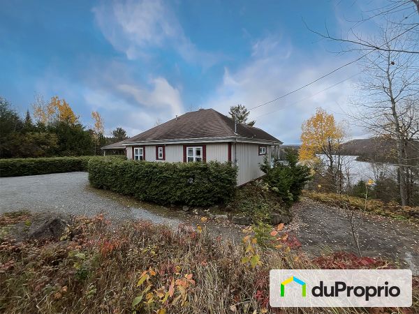 15 rue de l&#39;Élan, Ste-Marguerite-Du-Lac-Masson for sale