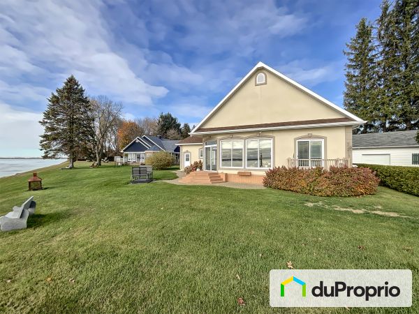 Back - 48 avenue Boucher, Champlain for sale