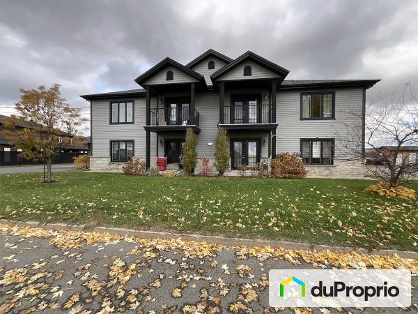 4-234, avenue Pie-X, Victoriaville à vendre