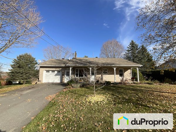 605, rue Merrill, Coaticook à vendre