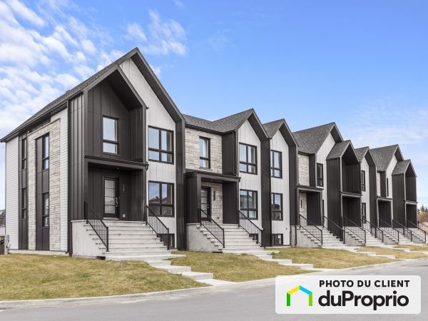 rue Weyman, Lévis for sale