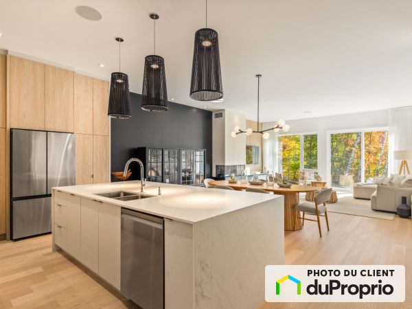 LEVÄ-510 rue Roch-Côté, Ste-Julie for sale