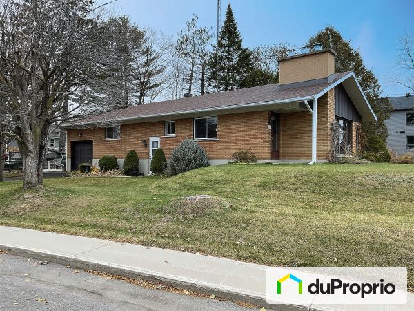 1264, rue Brousseau, Acton Vale à vendre