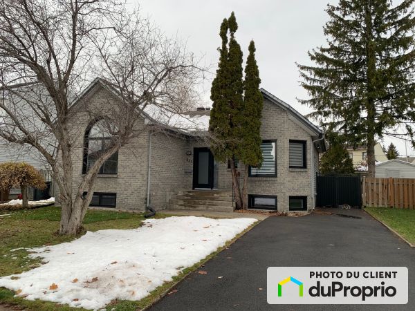 227 boulevard D'Annecy, Ste-Therese for sale