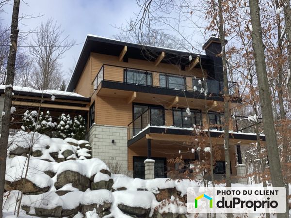 175 chemin Simard, Orford for sale