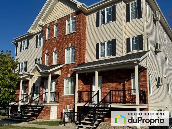 2-3 rue Bissonnette, Les Côteaux for sale